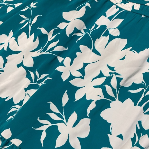 NWT Torrid Tea Length Studio Crepe de Chine tie neck tiered dress sz 4 (4X-26) - Picture 9 of 9